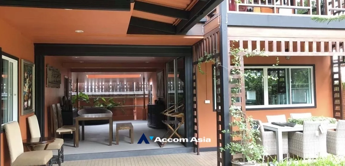  2  3 br House For Rent in sathorn ,Bangkok MRT Lumphini AA33457
