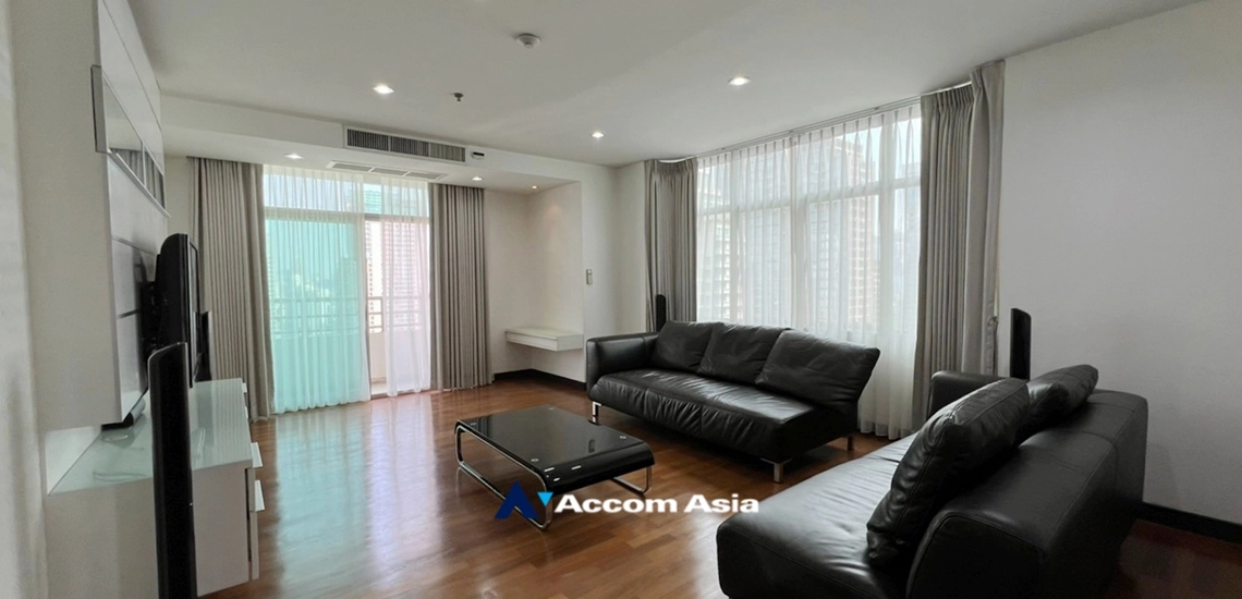 Pet friendly |  Grand Langsuan Condominium  3 Bedroom for Rent BTS Chitlom in Ploenchit Bangkok