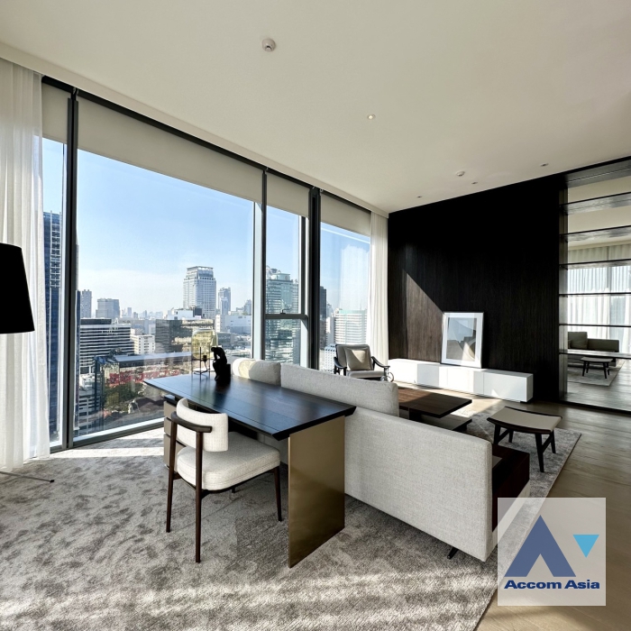  2 Bedrooms  Condominium For Rent & Sale in Ploenchit, Bangkok  near BTS Chitlom (AA33474)