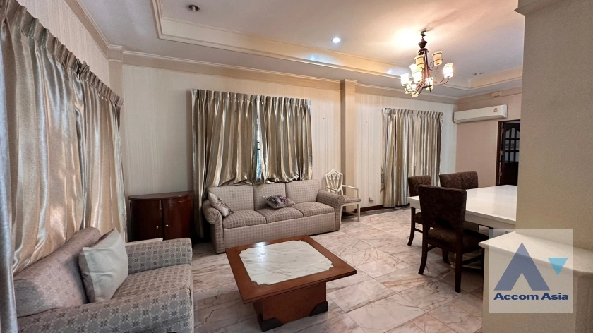  1  4 br House For Rent in Sukhumvit ,Bangkok BTS Thong Lo at Sukhumvit Villa 54767