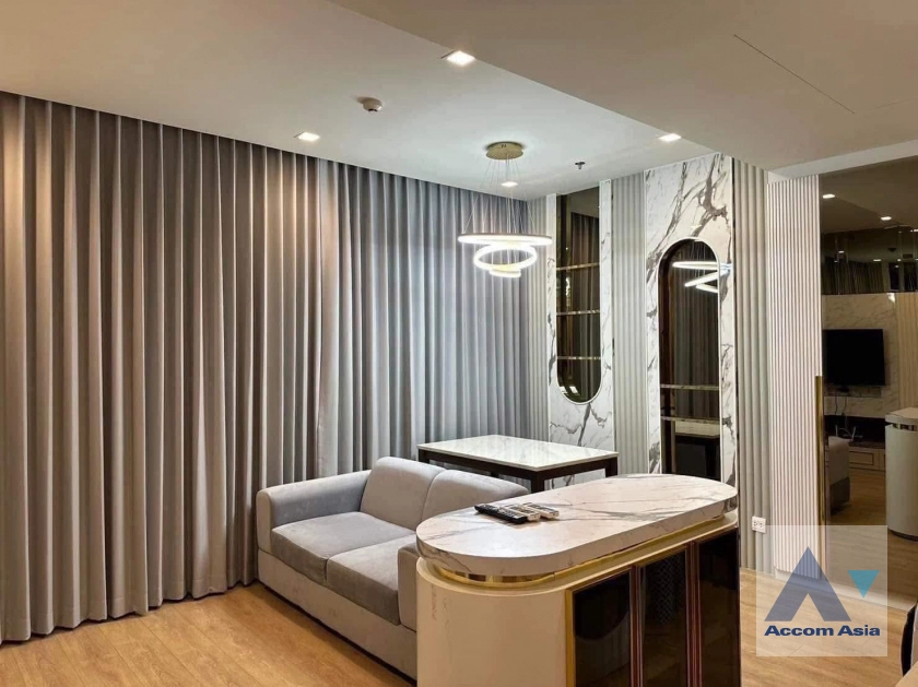 Noble Around Sukhumvit 33 Condominium  2 Bedroom for Sale & Rent BTS Phrom Phong in Sukhumvit Bangkok