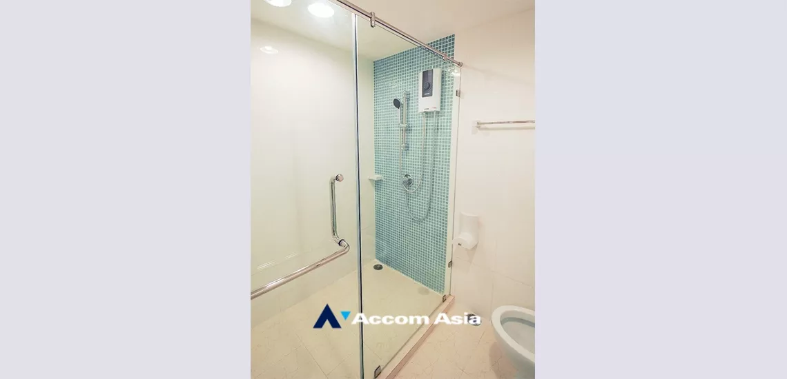 12  3 br Condominium for rent and sale in Charoennakorn ,Bangkok BTS Krung Thon Buri at The Fine at River AA33488