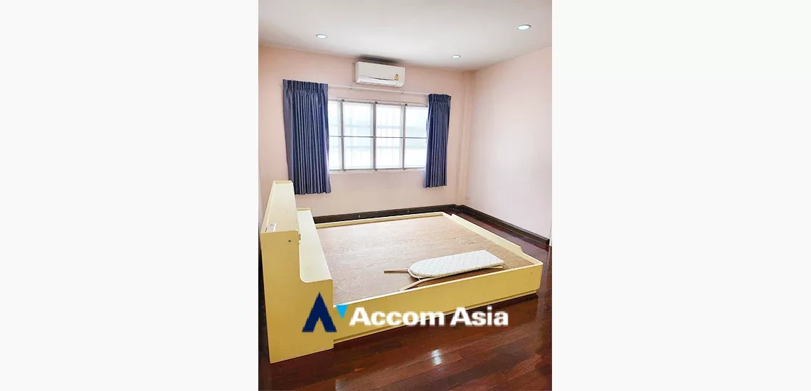 6  3 br House For Rent in bangna ,Bangkok BTS Bang Chak AA33496