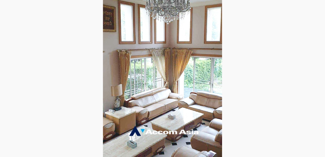  1  6 br House For Sale in Sukhumvit ,Bangkok BTS Nana AA33500