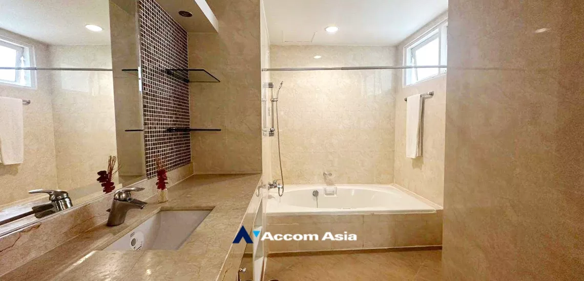 8  3 br Apartment For Rent in Sukhumvit ,Bangkok BTS Asok - MRT Sukhumvit at Perfect for family AA33512