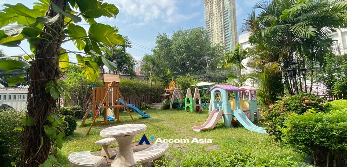  1  3 br Apartment For Rent in Sukhumvit ,Bangkok BTS Phrom Phong - MRT Phetchaburi at Classic Residence AA33513