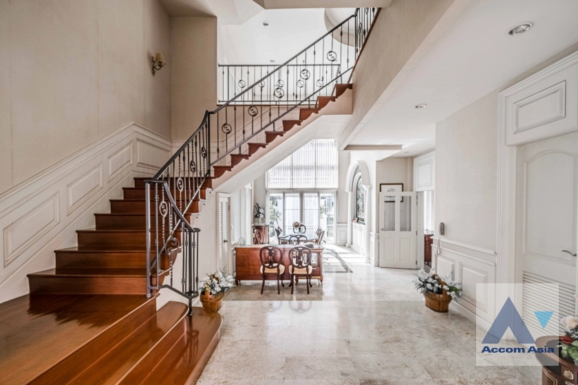  1  4 br Townhouse for rent and sale in Rama 3 ,Bangkok BTS Saphan Taksin at Set by the River AA33524