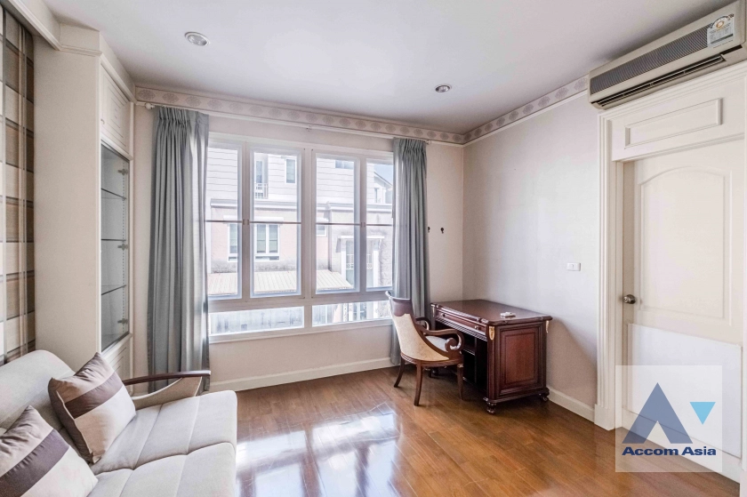 11  4 br Townhouse for rent and sale in Rama 3 ,Bangkok BTS Saphan Taksin at Set by the River AA33524