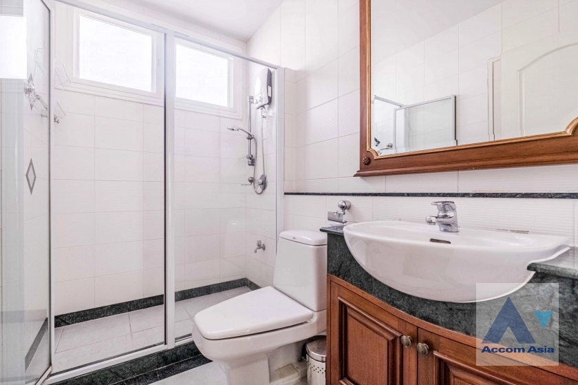 12  4 br Townhouse for rent and sale in Rama 3 ,Bangkok BTS Saphan Taksin at Set by the River AA33524