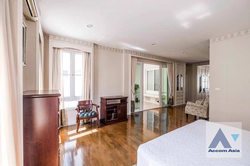 16  4 br Townhouse for rent and sale in Rama 3 ,Bangkok BTS Saphan Taksin at Set by the River AA33524