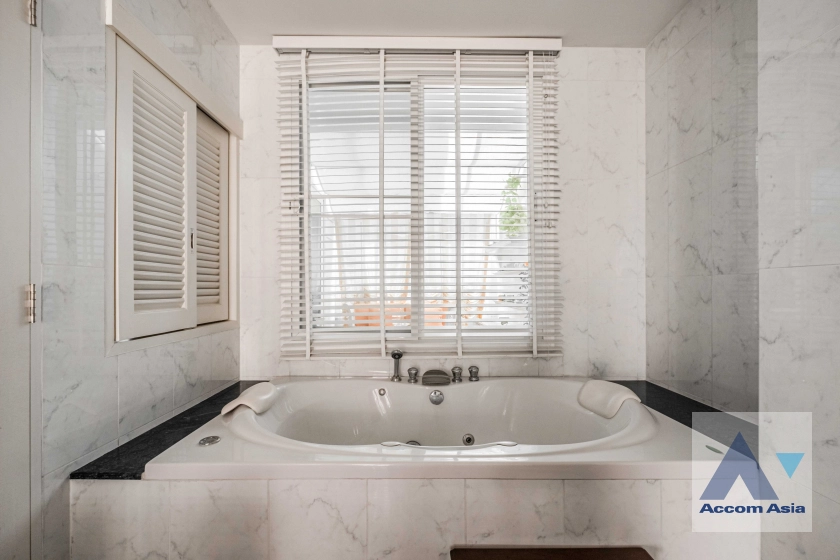 22  4 br Townhouse for rent and sale in Rama 3 ,Bangkok BTS Saphan Taksin at Set by the River AA33524