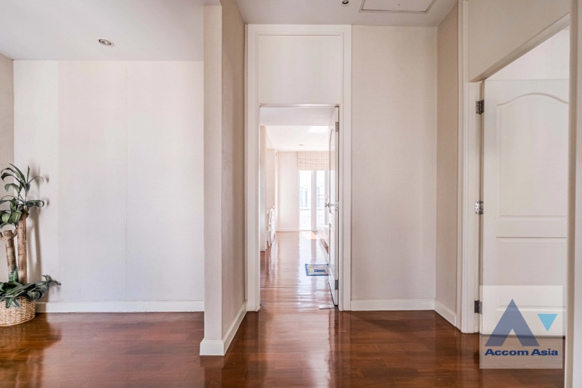 23  4 br Townhouse for rent and sale in Rama 3 ,Bangkok BTS Saphan Taksin at Set by the River AA33524