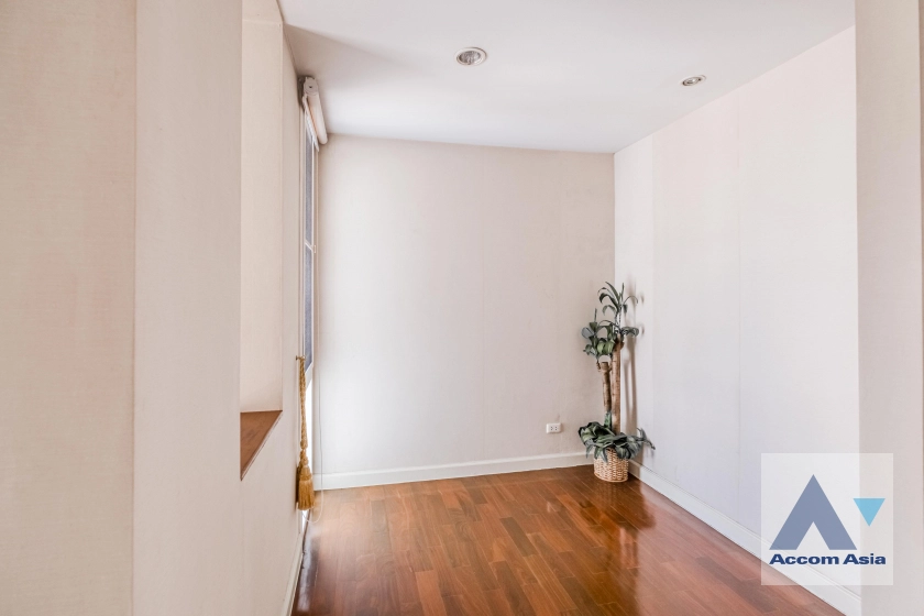 24  4 br Townhouse for rent and sale in Rama 3 ,Bangkok BTS Saphan Taksin at Set by the River AA33524