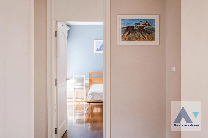 25  4 br Townhouse for rent and sale in Rama 3 ,Bangkok BTS Saphan Taksin at Set by the River AA33524