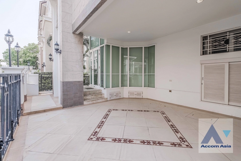 34  4 br Townhouse for rent and sale in Rama 3 ,Bangkok BTS Saphan Taksin at Set by the River AA33524