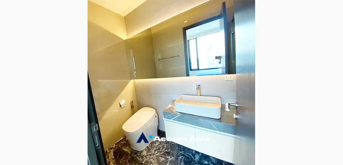 unit 1 Bedroom  Condominium For Rent in Sukhumvit, Bangkok  near BTS Asok - MRT Sukhumvit (AA33528)