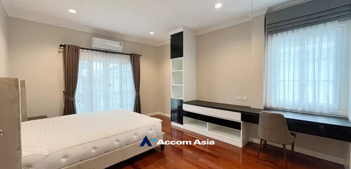 12  4 br House For Rent in Bangna ,Bangkok  at Fantasia Villa 4 AA33539
