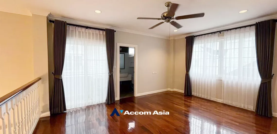 11  4 br House For Rent in Bangna ,Bangkok  at Fantasia Villa 4 AA33539