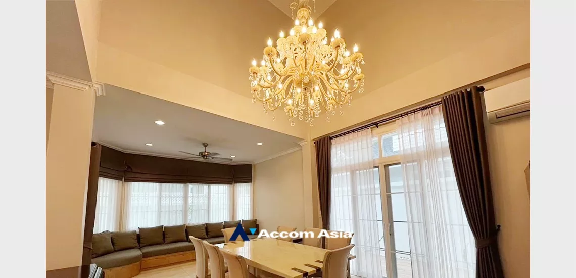 4  4 br House For Rent in Bangna ,Bangkok  at Fantasia Villa 4 AA33539