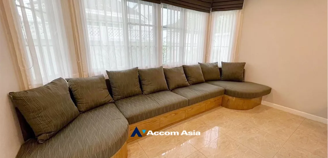 6  4 br House For Rent in Bangna ,Bangkok  at Fantasia Villa 4 AA33539