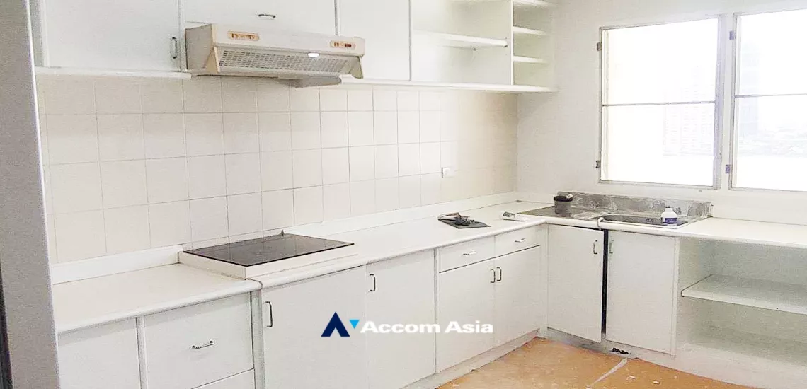  1  3 br Apartment For Rent in Sukhumvit ,Bangkok BTS Ekkamai at Ideal Place For Big Families AA33540