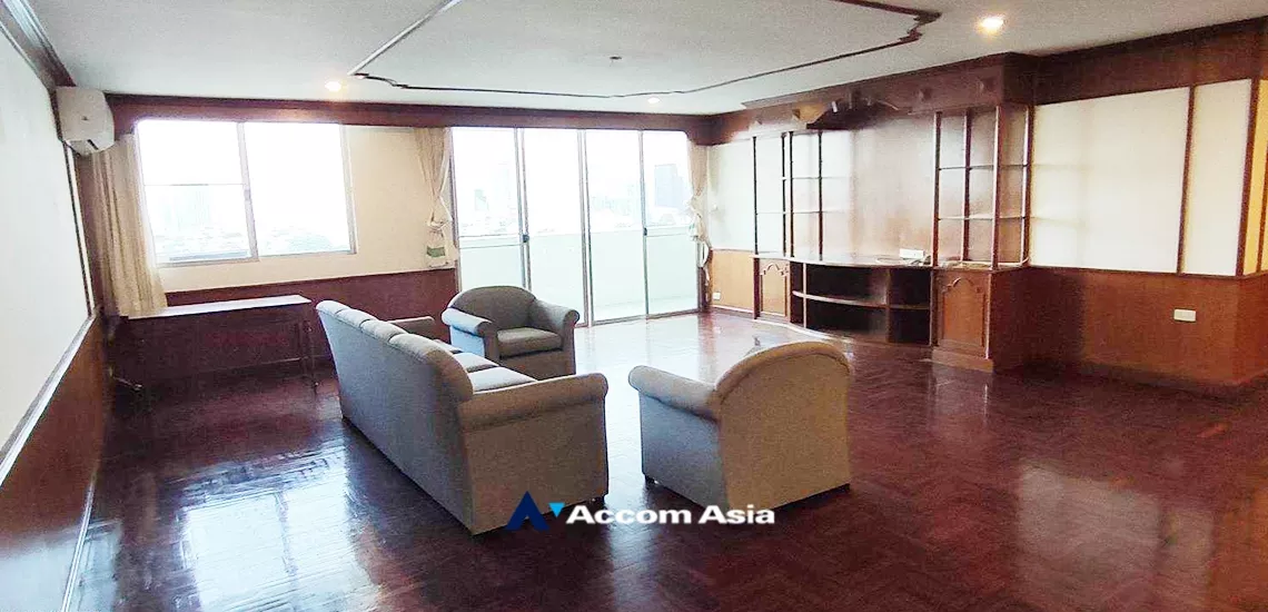 unitPet friendly |  3 Bedrooms  Apartment For Rent in Sukhumvit, Bangkok  near BTS Ekkamai (AA33541)
