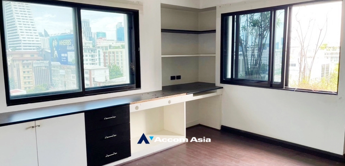 8  3 br Condominium For Sale in Ploenchit ,Bangkok BTS Ploenchit at La Maison Ruamrudee AA33551