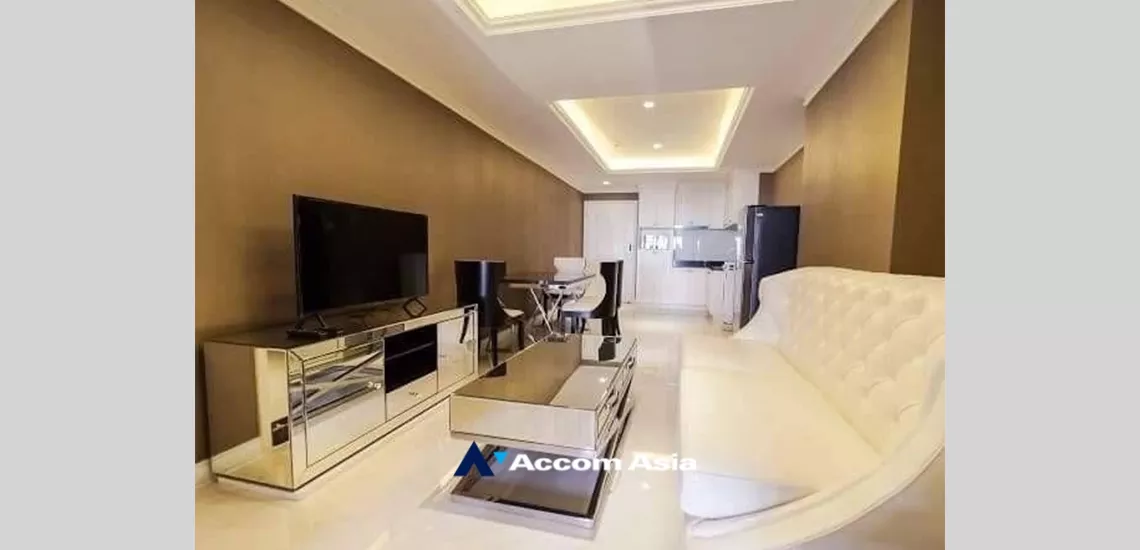  1 Bedroom  Condominium For Sale in Silom, Bangkok  near BTS Surasak (AA33554)