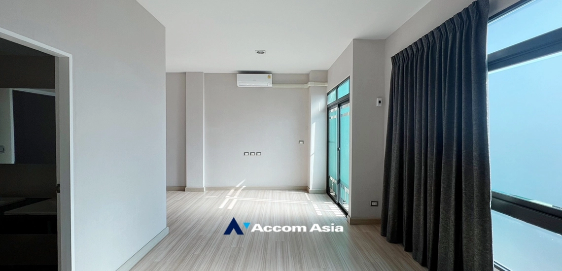 8  3 br Townhouse for rent and sale in Rama 3 ,Bangkok  at Up town AA33560