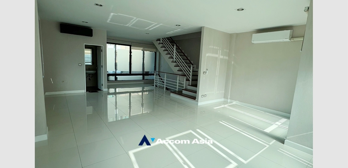 16  3 br Townhouse for rent and sale in Rama 3 ,Bangkok  at Up town AA33560