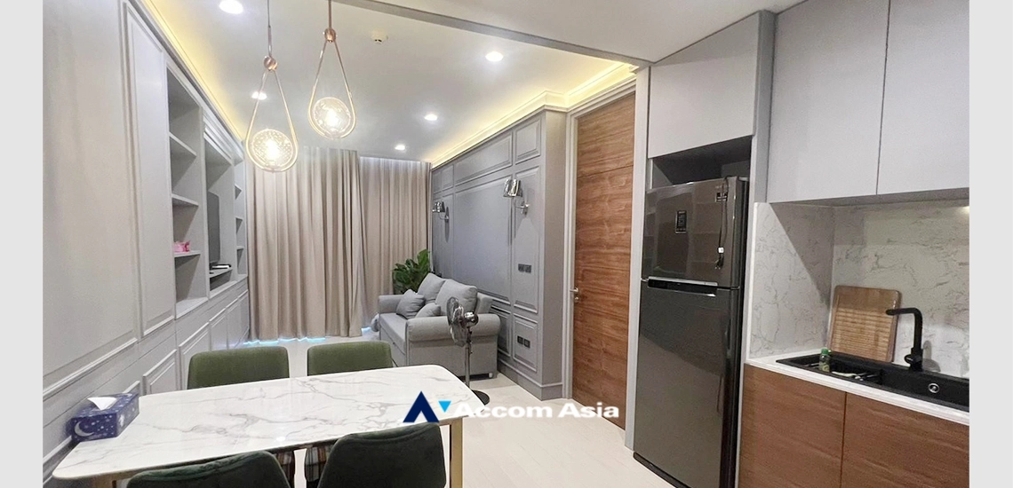 unit 1 Bedroom  Condominium For Sale in Ploenchit, Bangkok  near BTS Ploenchit (AA33570)