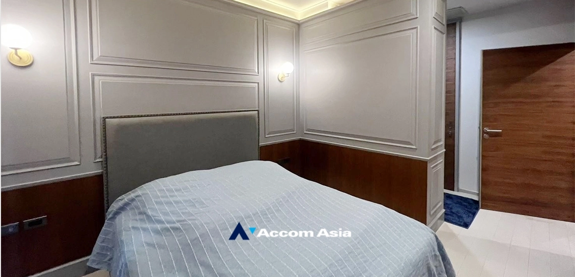 7  1 br Condominium For Sale in Ploenchit ,Bangkok BTS Ploenchit at Noble Ploenchit AA33570