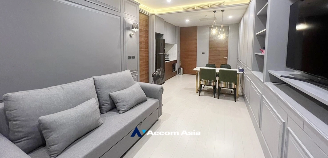 unit 1 Bedroom  Condominium For Sale in Ploenchit, Bangkok  near BTS Ploenchit (AA33570)