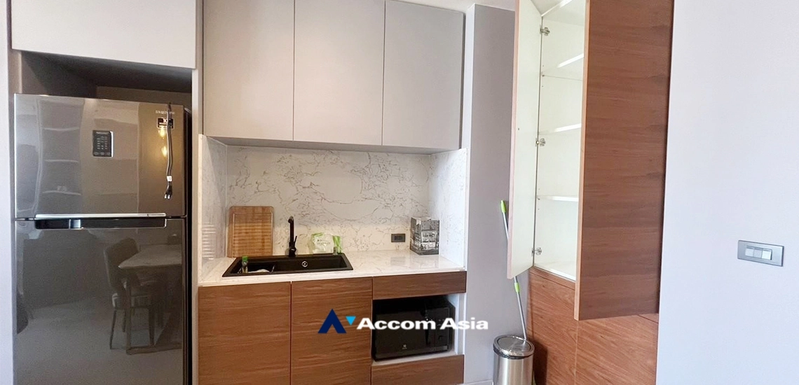 5  1 br Condominium For Sale in Ploenchit ,Bangkok BTS Ploenchit at Noble Ploenchit AA33570