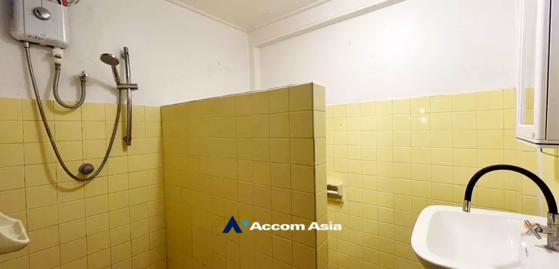 6  3 br House For Rent in Sukhumvit ,Bangkok BTS Phra khanong AA33573
