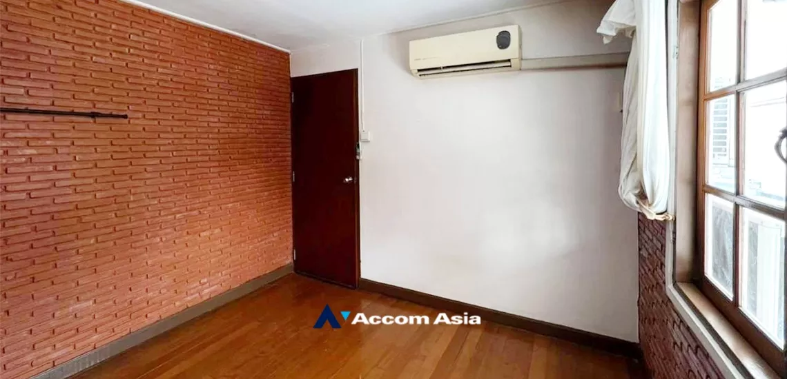11  3 br House For Rent in Sukhumvit ,Bangkok BTS Phra khanong AA33573