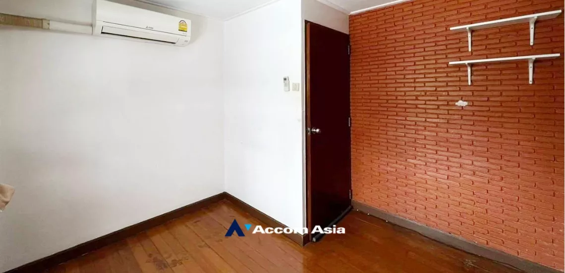 9  3 br House For Rent in Sukhumvit ,Bangkok BTS Phra khanong AA33573