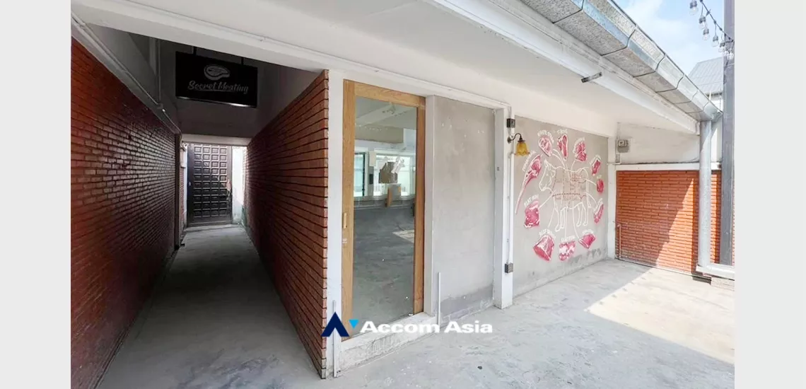 16  3 br House For Rent in Sukhumvit ,Bangkok BTS Phra khanong AA33573