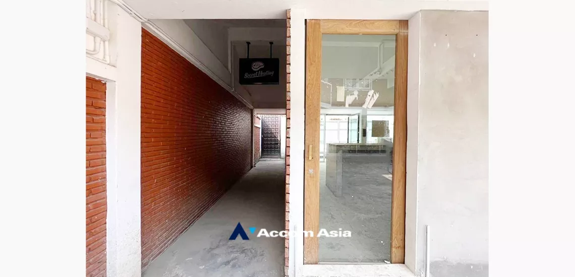 17  3 br House For Rent in Sukhumvit ,Bangkok BTS Phra khanong AA33573