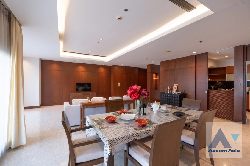 unit 3 Bedrooms  Apartment For Rent & Sale in Ploenchit, Bangkok  near BTS Ploenchit (AA33599)