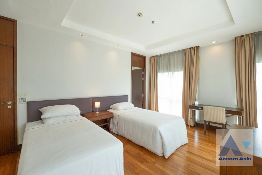 10  3 br Apartment for rent and sale in Ploenchit ,Bangkok BTS Ploenchit at Elegance and Traditional Luxury AA33599