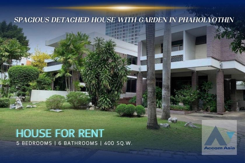 unitGarden, Home Office | Spacious detached house with garden in Phaholyothin (AA33608)