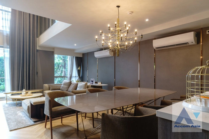 unitGround Floor, Duplex Condo |  2 Bedrooms  Condominium For Sale in Sukhumvit, Bangkok  near BTS Phrom Phong (AA33609)