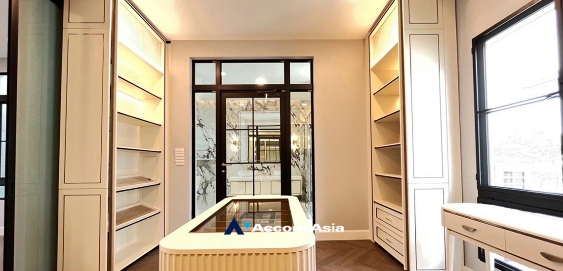 15  5 br House for rent and sale in Latkrabang ,Bangkok ARL Ban Thap Chang at Nantawan Rama 9 New Krungthepkreetha AA33612