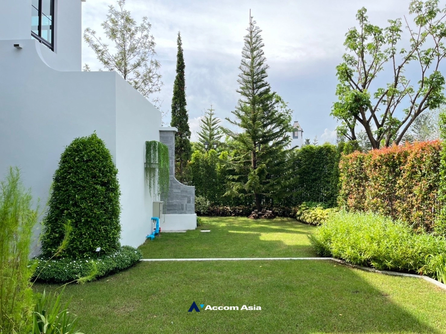 5  5 br House for rent and sale in Latkrabang ,Bangkok ARL Ban Thap Chang at Nantawan Rama 9 New Krungthepkreetha AA33612