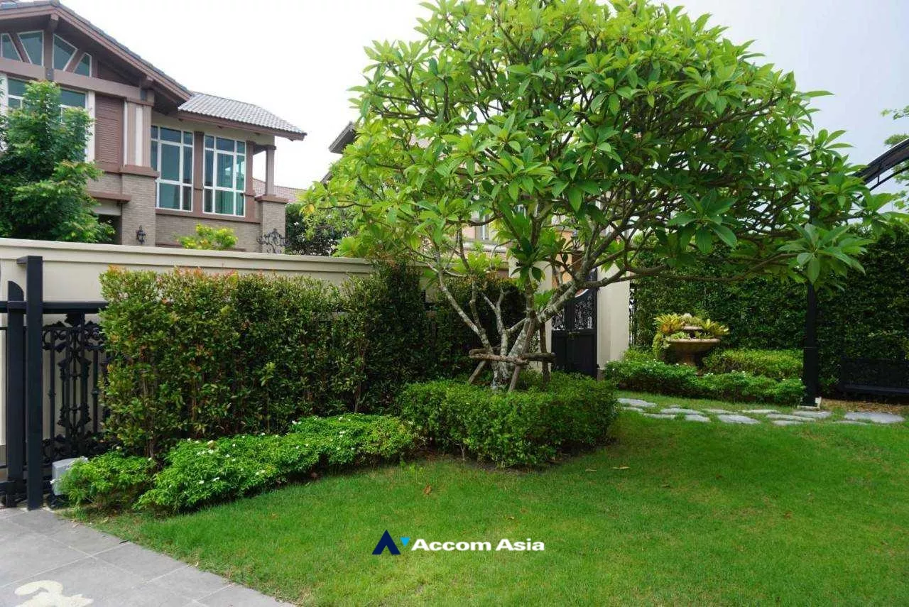 unit 4 Bedrooms  House For Rent in Bang Na, Bangkok  (AA33626)