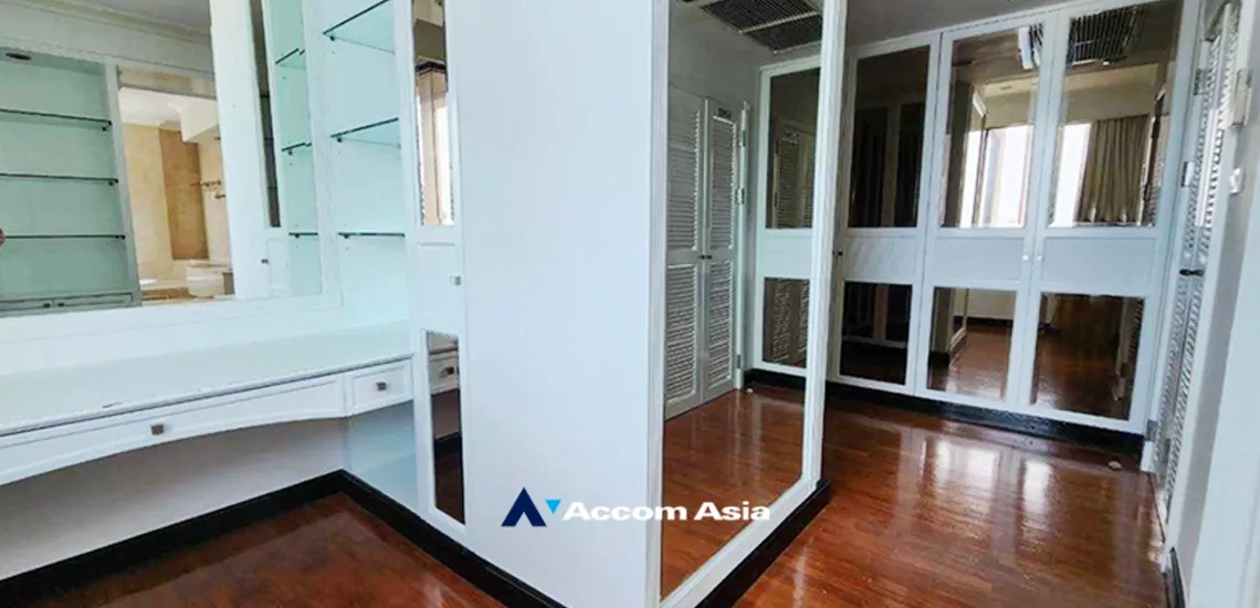 8  4 br Apartment For Rent in Sathorn ,Bangkok BTS Sala Daeng - BTS Chong Nonsi at High rise - Luxury Furnishing AA33633