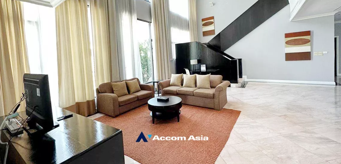 Huge Terrace, Duplex Condo |  4 Bedrooms  Apartment For Rent in Sathorn, Bangkok  near BTS Sala Daeng - BTS Chong Nonsi (AA33633)
