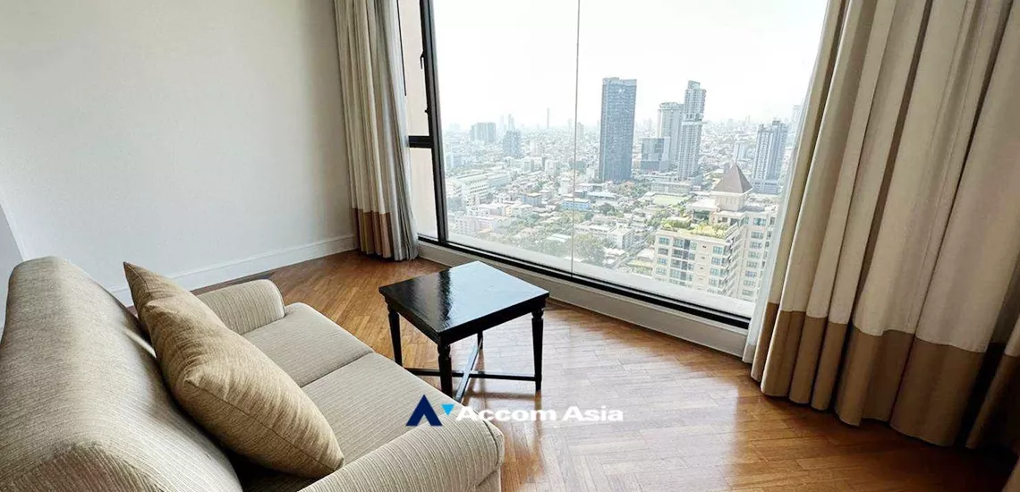 Huge Terrace, Duplex Condo |  4 Bedrooms  Apartment For Rent in Sathorn, Bangkok  near BTS Sala Daeng - BTS Chong Nonsi (AA33633)