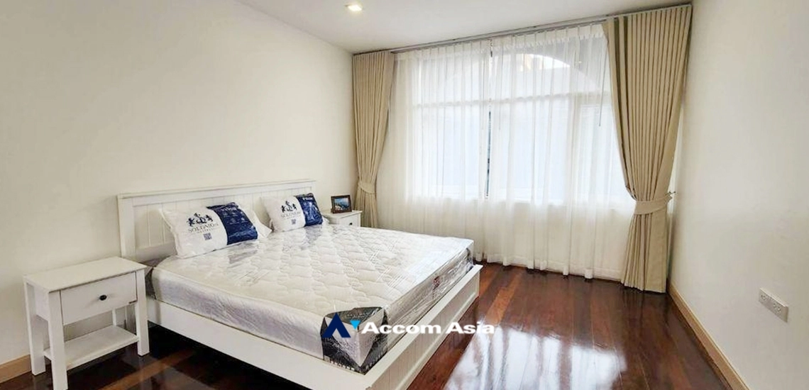 13  3 br House for rent and sale in Sukhumvit ,Bangkok BTS Ekkamai AA33648